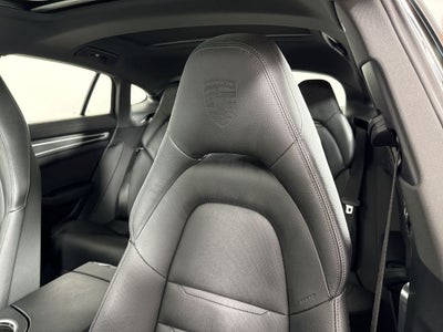 2023 Porsche Panamera 4 Platinum Edition