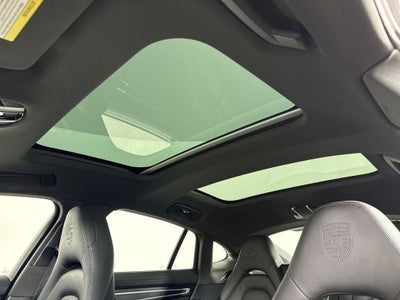 2023 Porsche Panamera 4 Platinum Edition