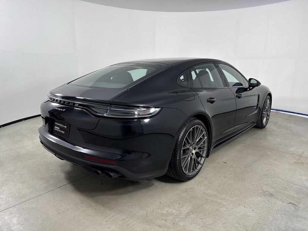 2023 Porsche Panamera 4 Platinum Edition