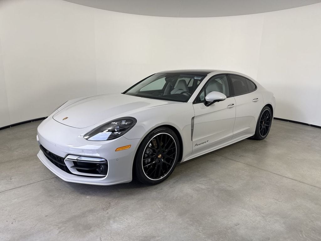 2023 Porsche Panamera 4 Platinum Edition