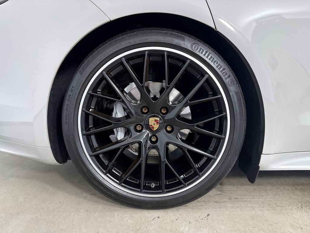 2023 Porsche Panamera 4 Platinum Edition