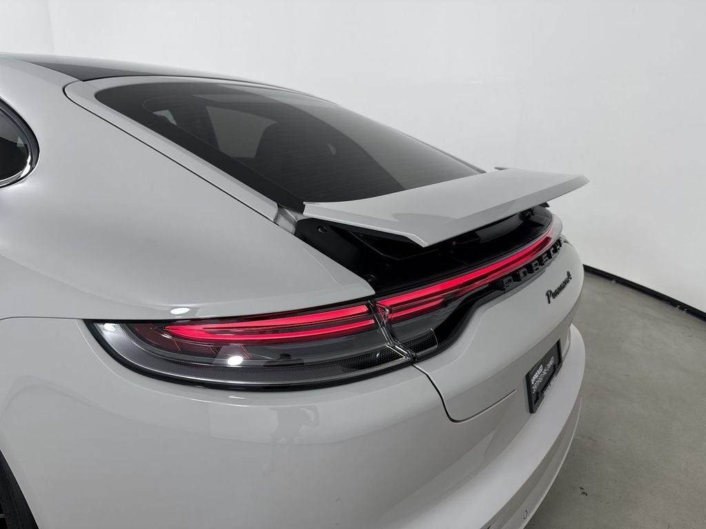 2023 Porsche Panamera 4 Platinum Edition