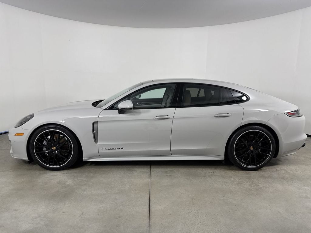 2023 Porsche Panamera 4 Platinum Edition