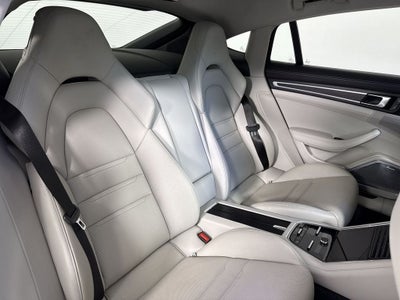 2023 Porsche Panamera 4 Platinum Edition