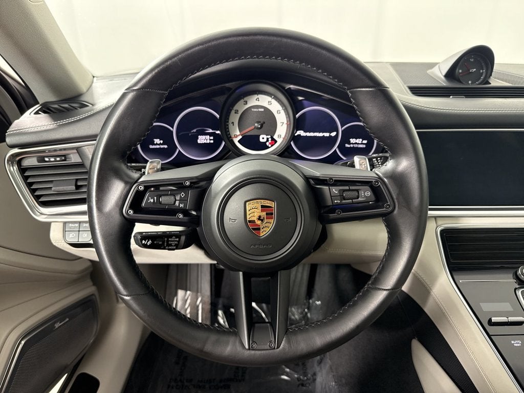 2023 Porsche Panamera 4 Platinum Edition