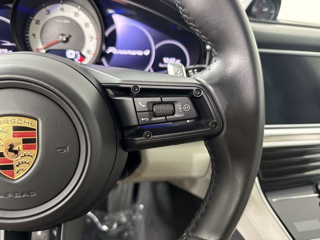2023 Porsche Panamera 4 Platinum Edition
