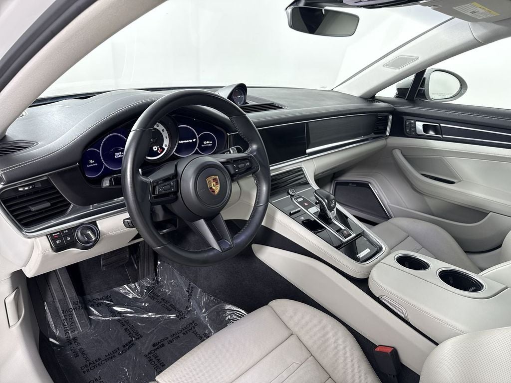 2023 Porsche Panamera 4 Platinum Edition