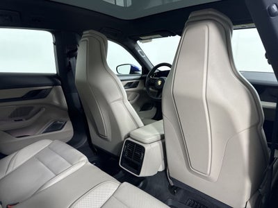 2023 Porsche Taycan Cross Turismo 4