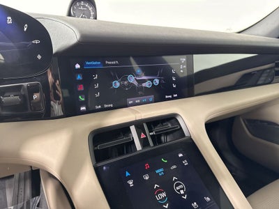 2023 Porsche Taycan Cross Turismo 4
