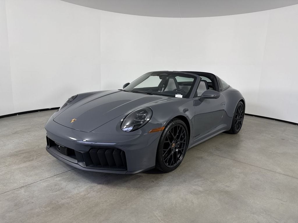 2026 Porsche 911 4 GTS