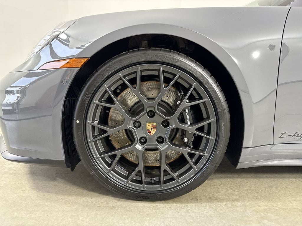 2026 Porsche 911 4 GTS