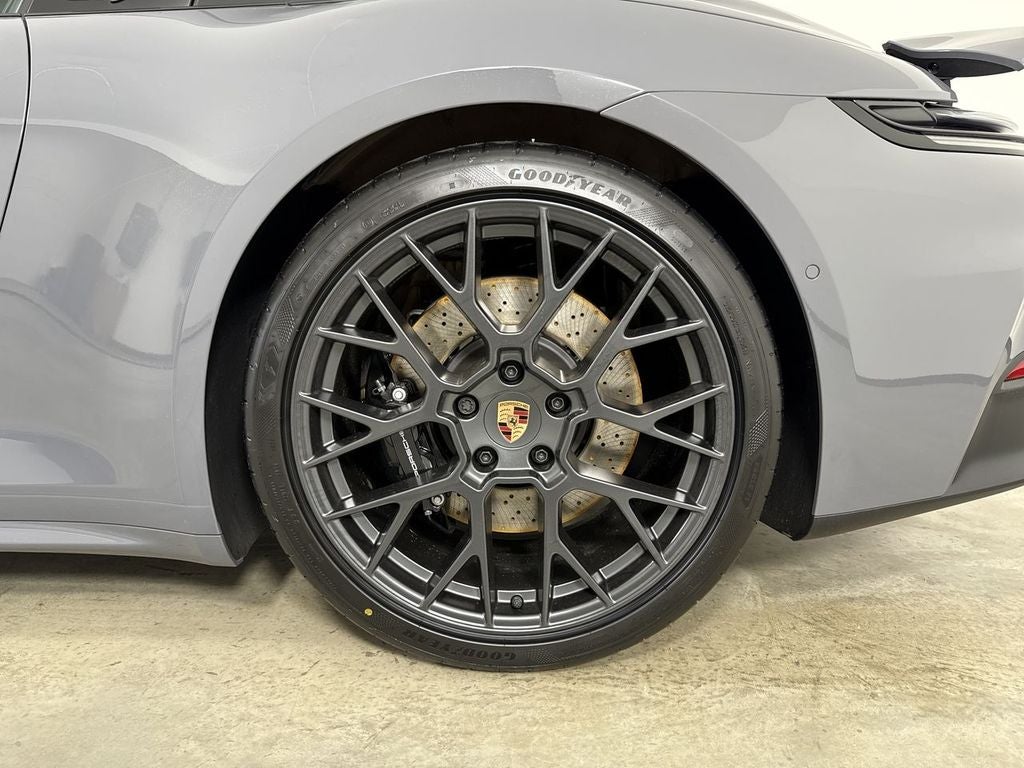 2026 Porsche 911 4 GTS