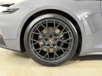 2026 Porsche 911 4 GTS
