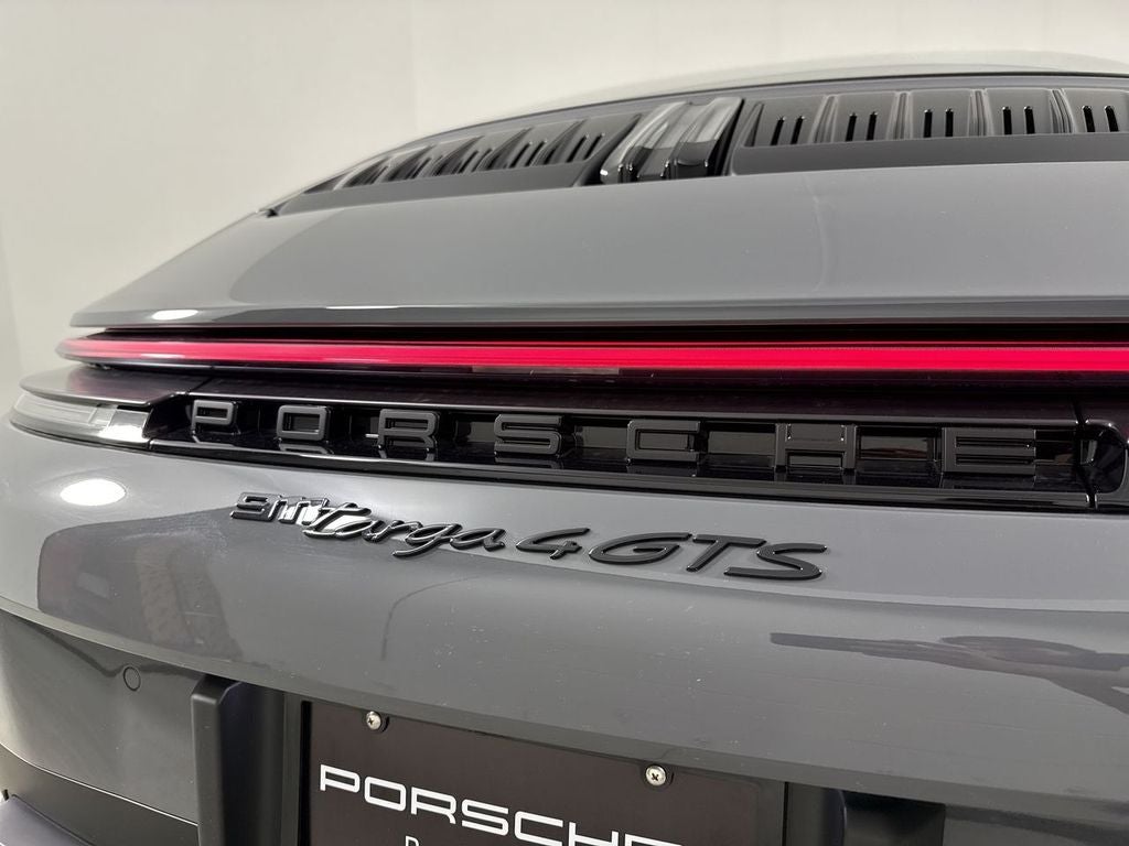 2026 Porsche 911 4 GTS