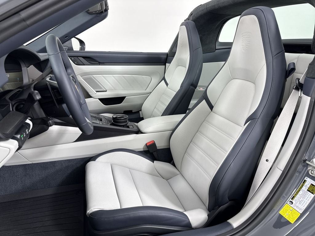 2026 Porsche 911 4 GTS
