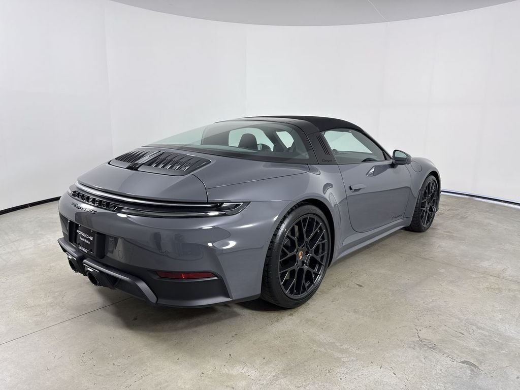2026 Porsche 911 4 GTS