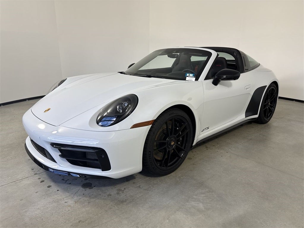 2023 Porsche 911 4 GTS