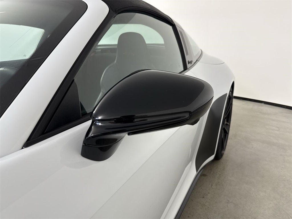 2023 Porsche 911 4 GTS