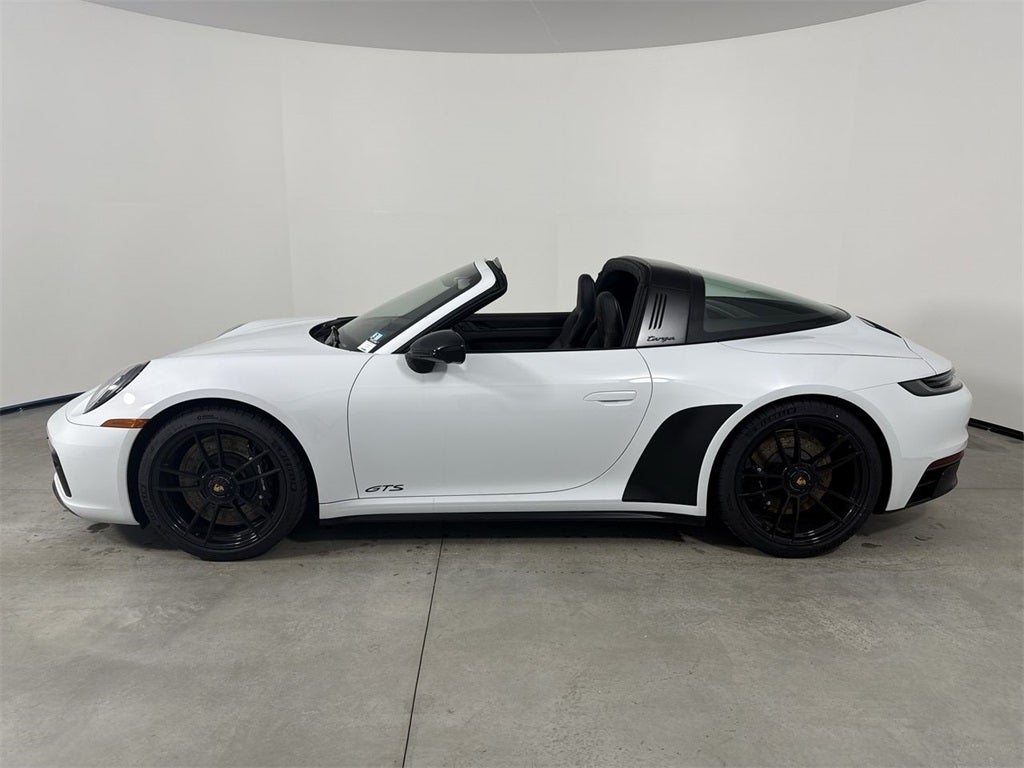 2023 Porsche 911 4 GTS