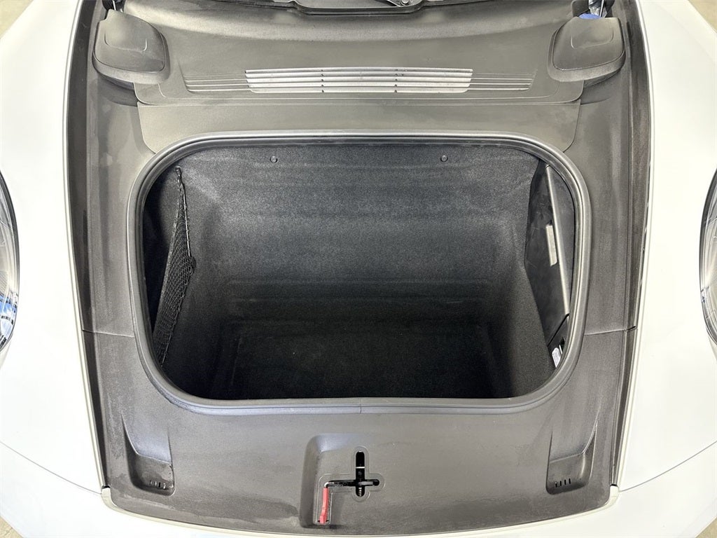 2023 Porsche 911 4 GTS