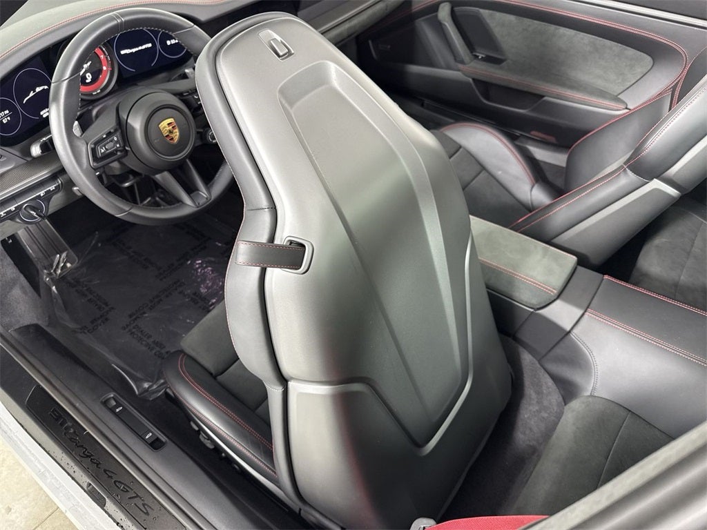 2023 Porsche 911 4 GTS