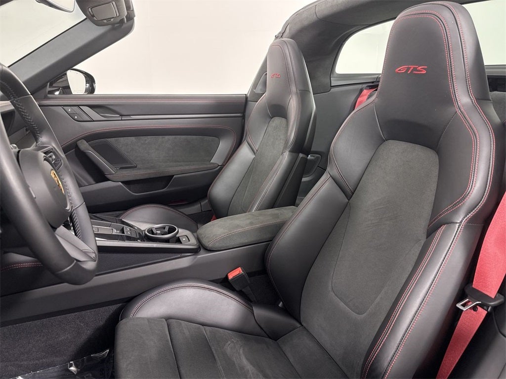 2023 Porsche 911 4 GTS