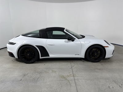 2023 Porsche 911 4 GTS