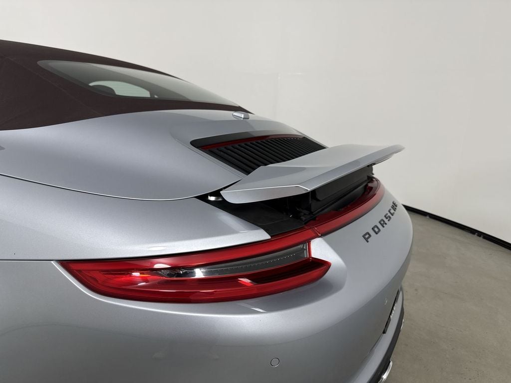 2017 Porsche 911 Carrera 4