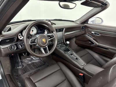 2017 Porsche 911 Carrera 4