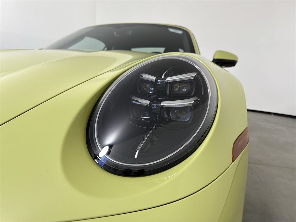 2025 Porsche 911 Carrera