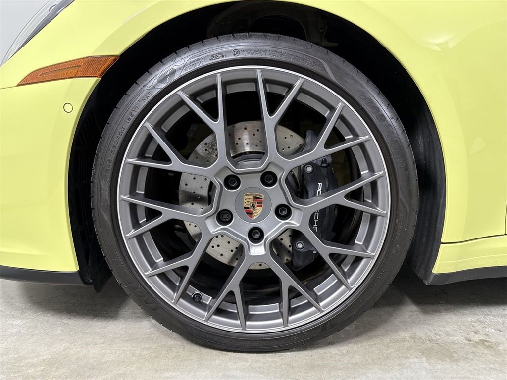 2025 Porsche 911 Carrera