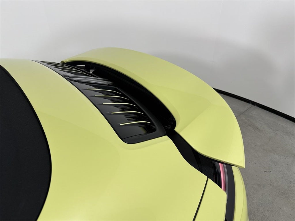 2025 Porsche 911 Carrera