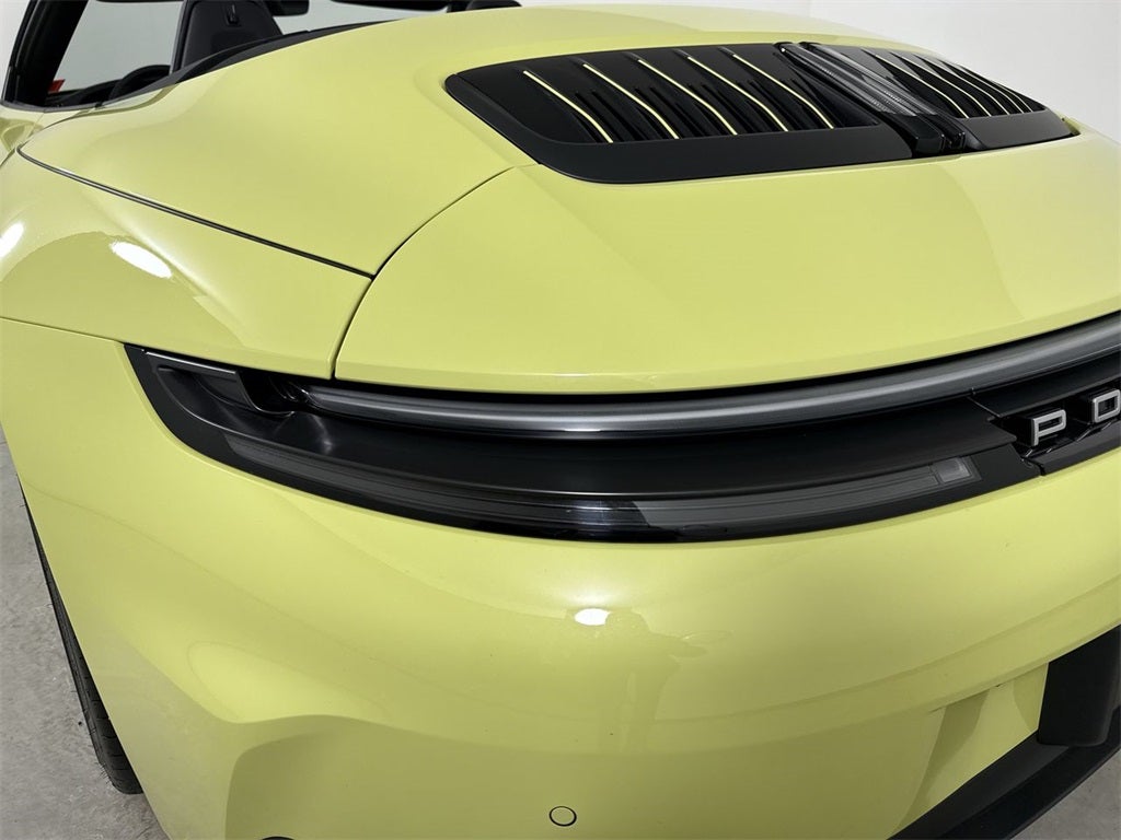 2025 Porsche 911 Carrera