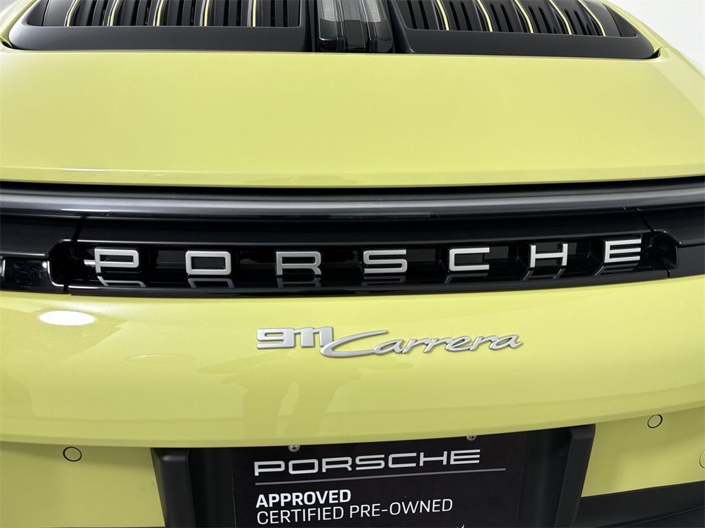 2025 Porsche 911 Carrera