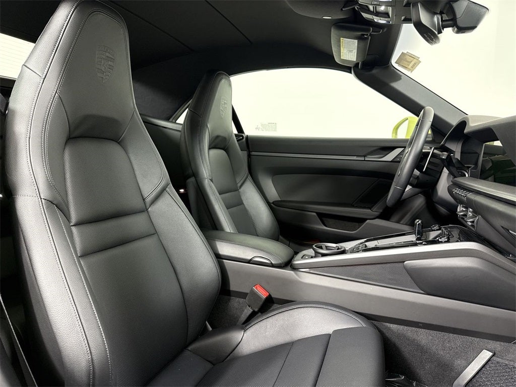 2025 Porsche 911 Carrera