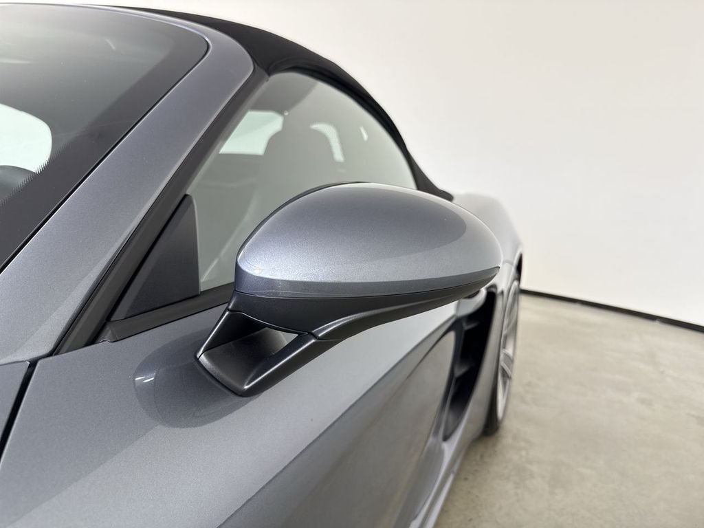 2025 Porsche 718 Boxster S
