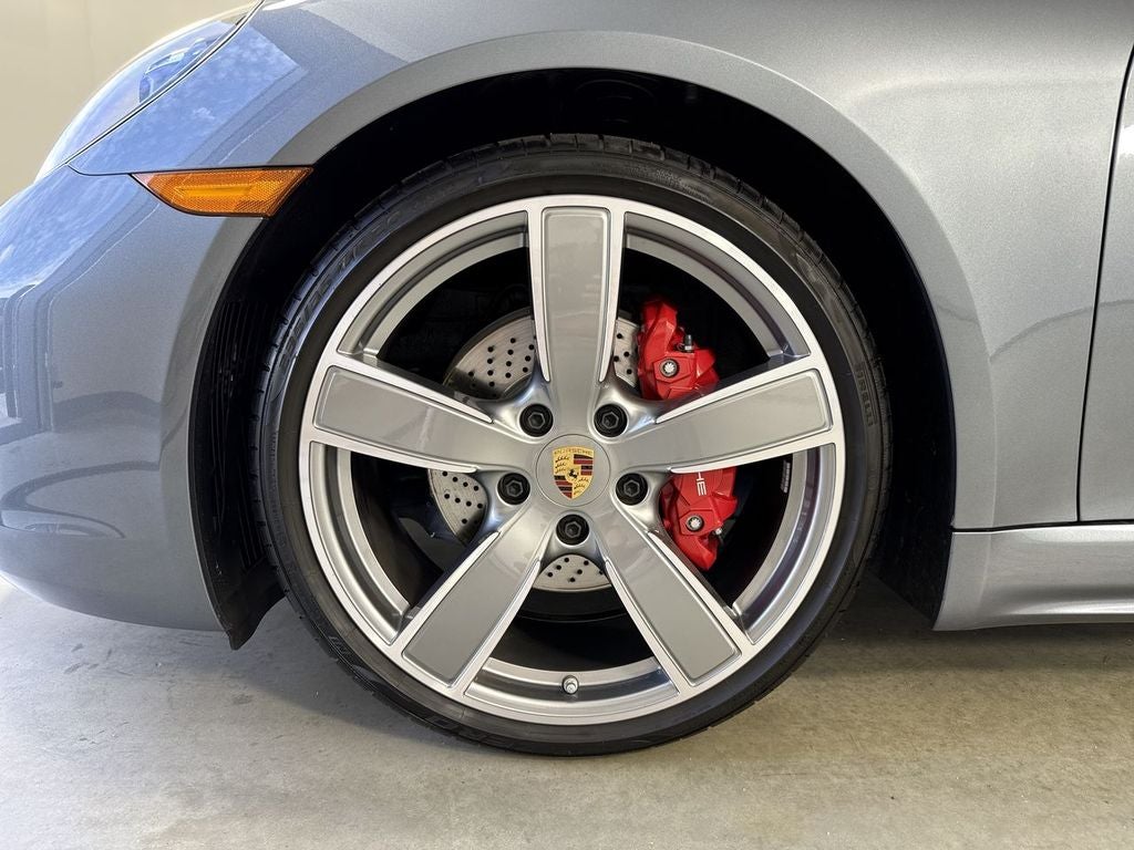 2025 Porsche 718 Boxster S