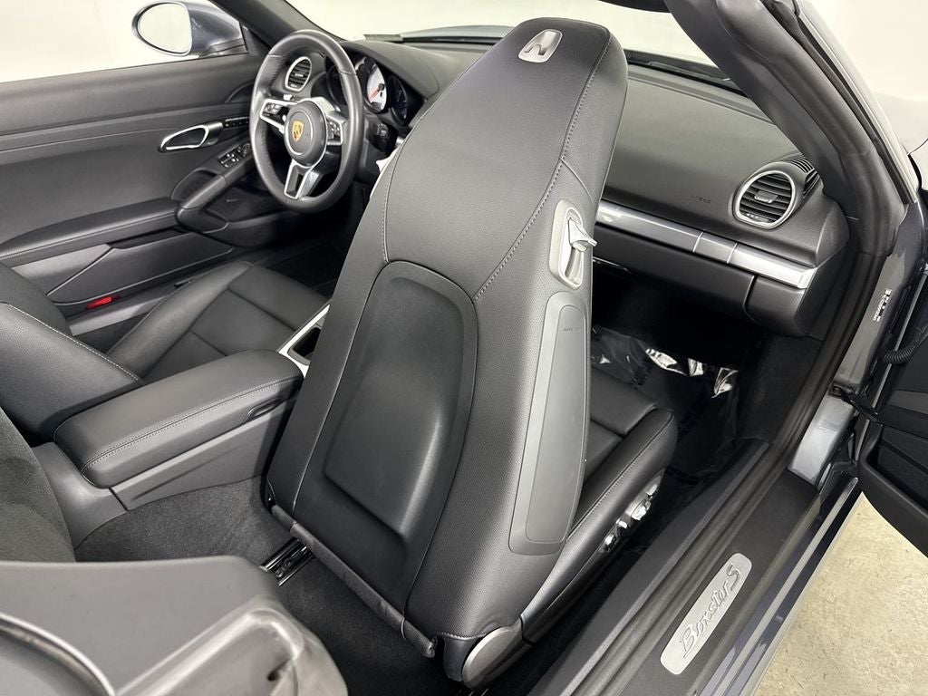 2025 Porsche 718 Boxster S