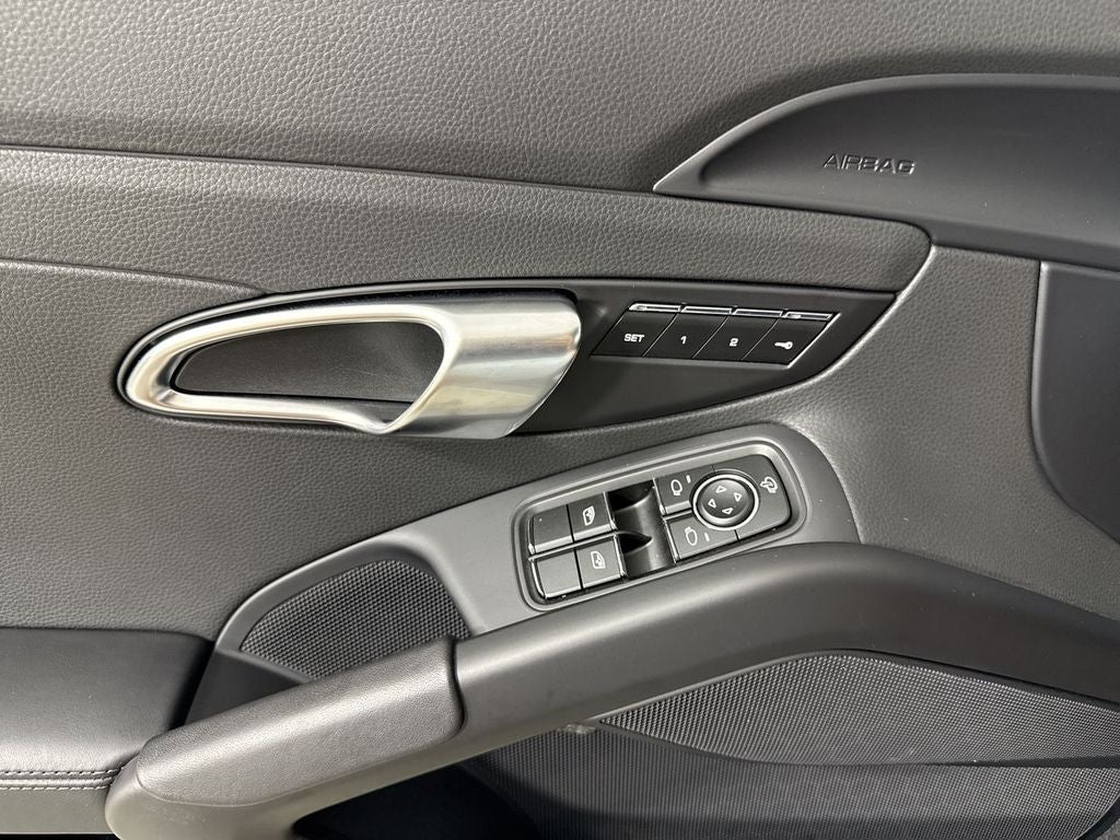 2025 Porsche 718 Boxster S