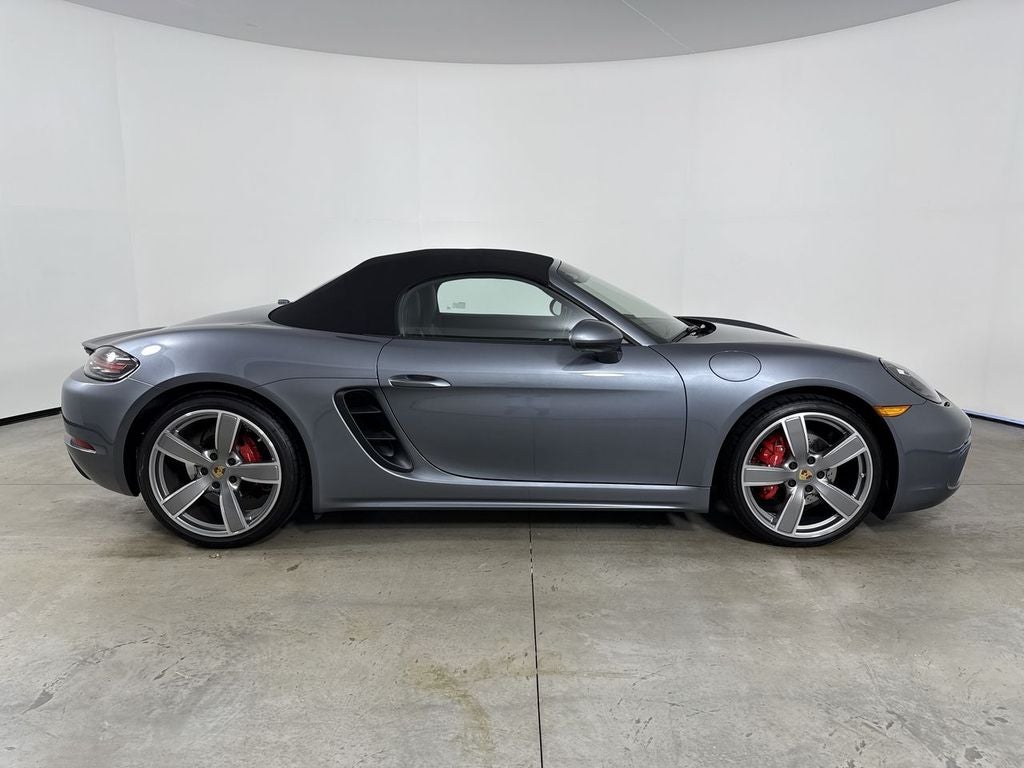 2025 Porsche 718 Boxster S