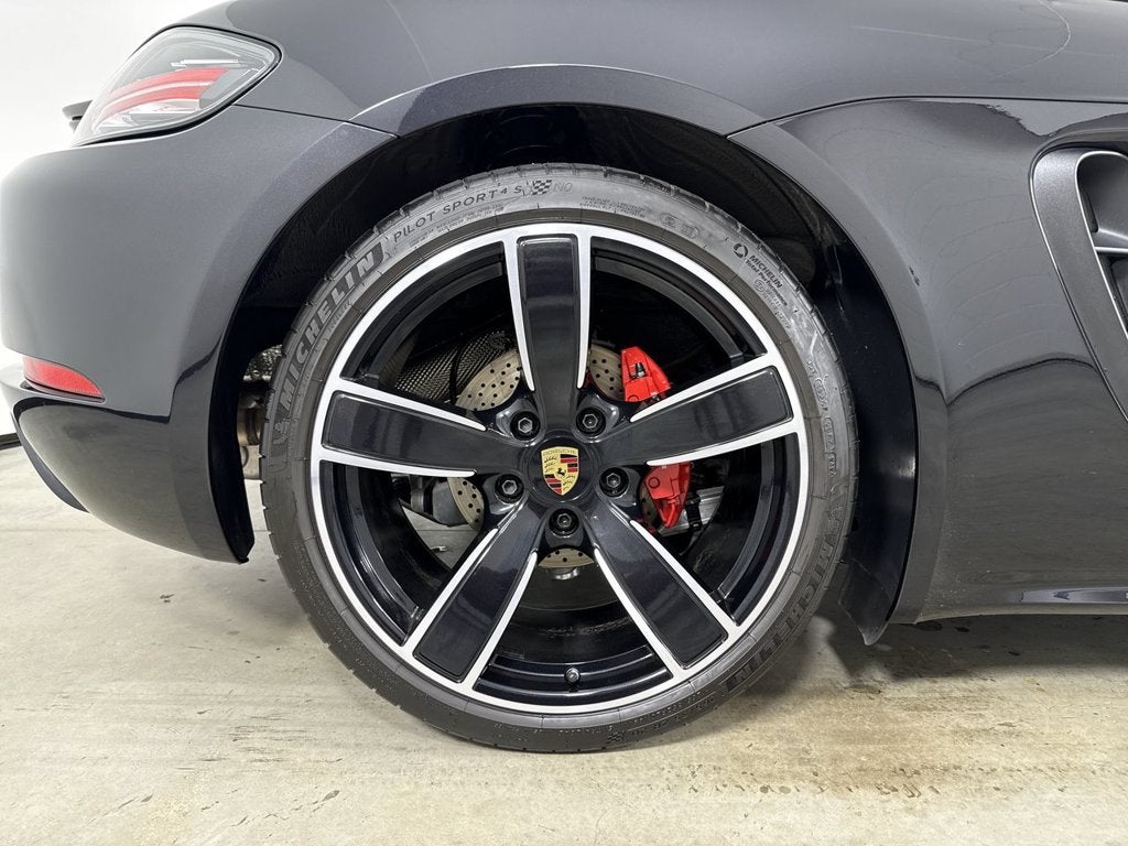 2025 Porsche 718 Boxster S