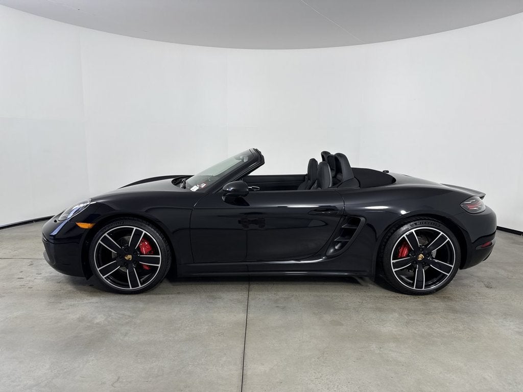 2025 Porsche 718 Boxster S