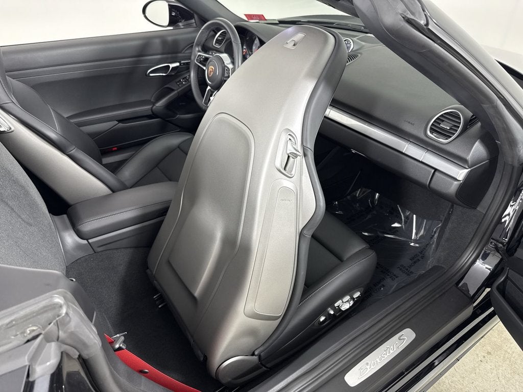 2025 Porsche 718 Boxster S