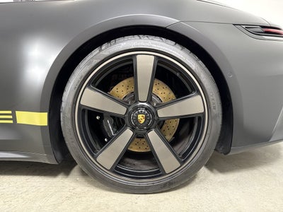2026 Porsche 911 Carrera 4 GTS