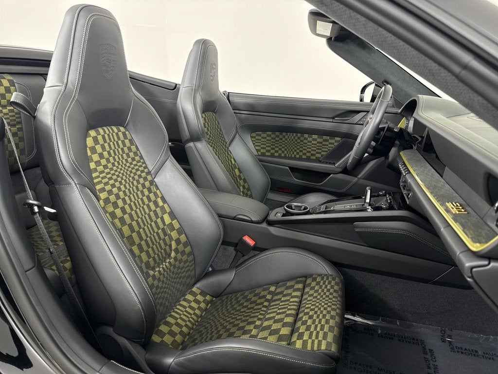 2026 Porsche 911 Carrera 4 GTS
