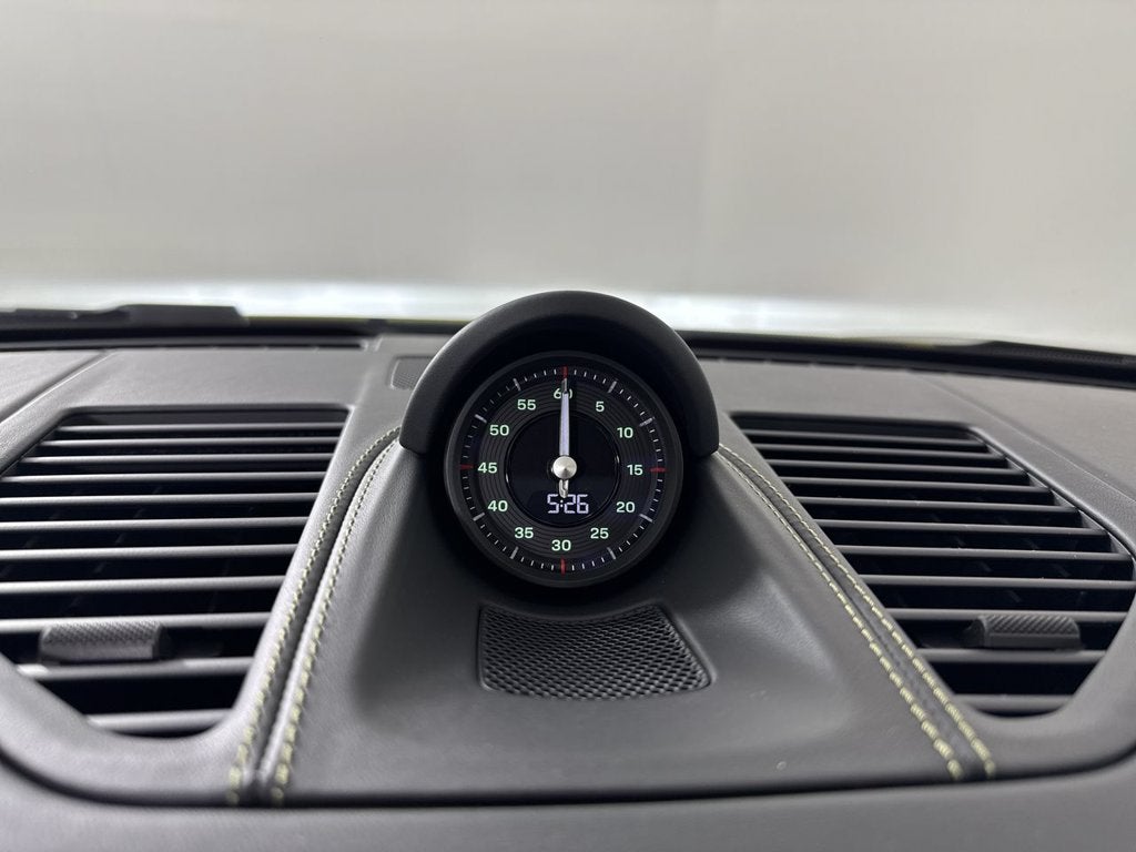 2026 Porsche 911 Carrera 4 GTS