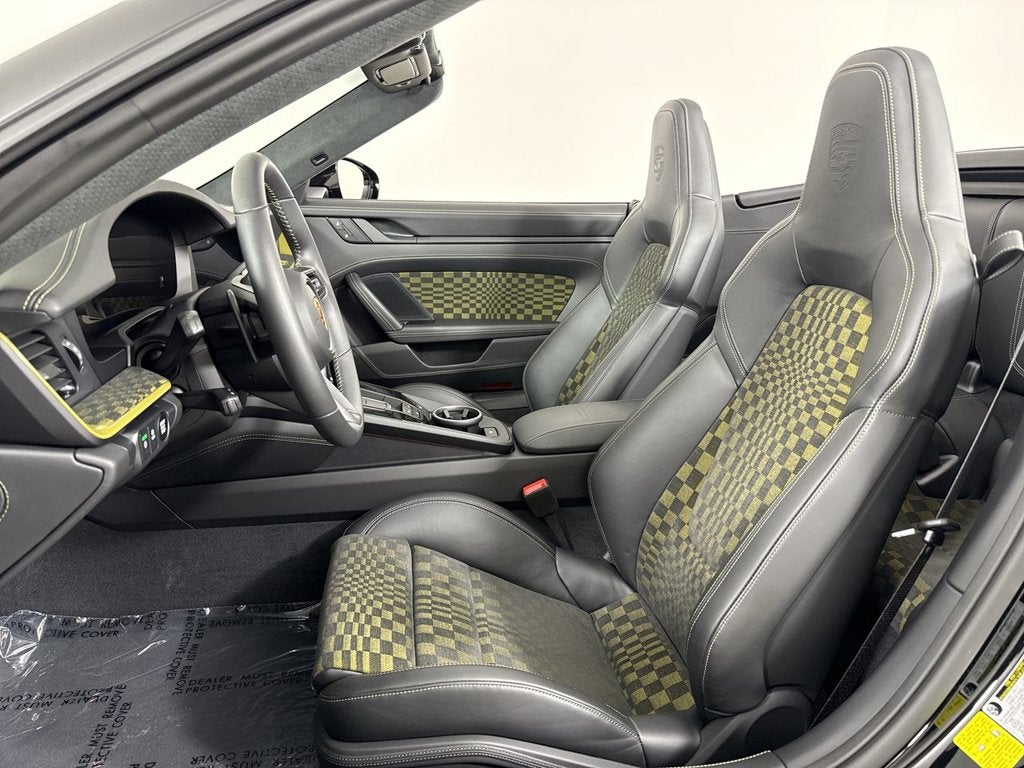 2026 Porsche 911 Carrera 4 GTS