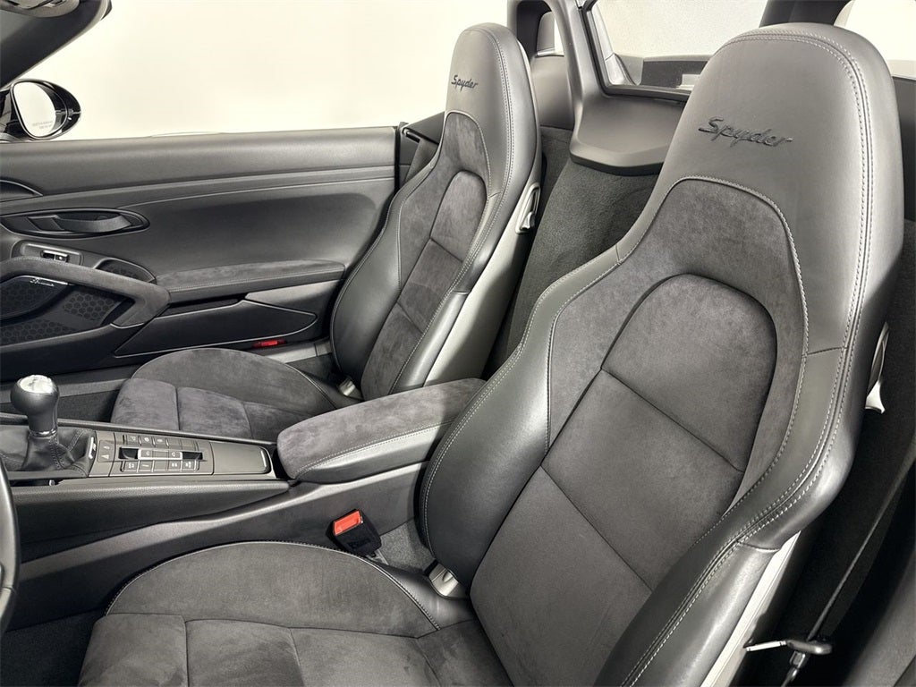 2021 Porsche 718 Spyder Roadster