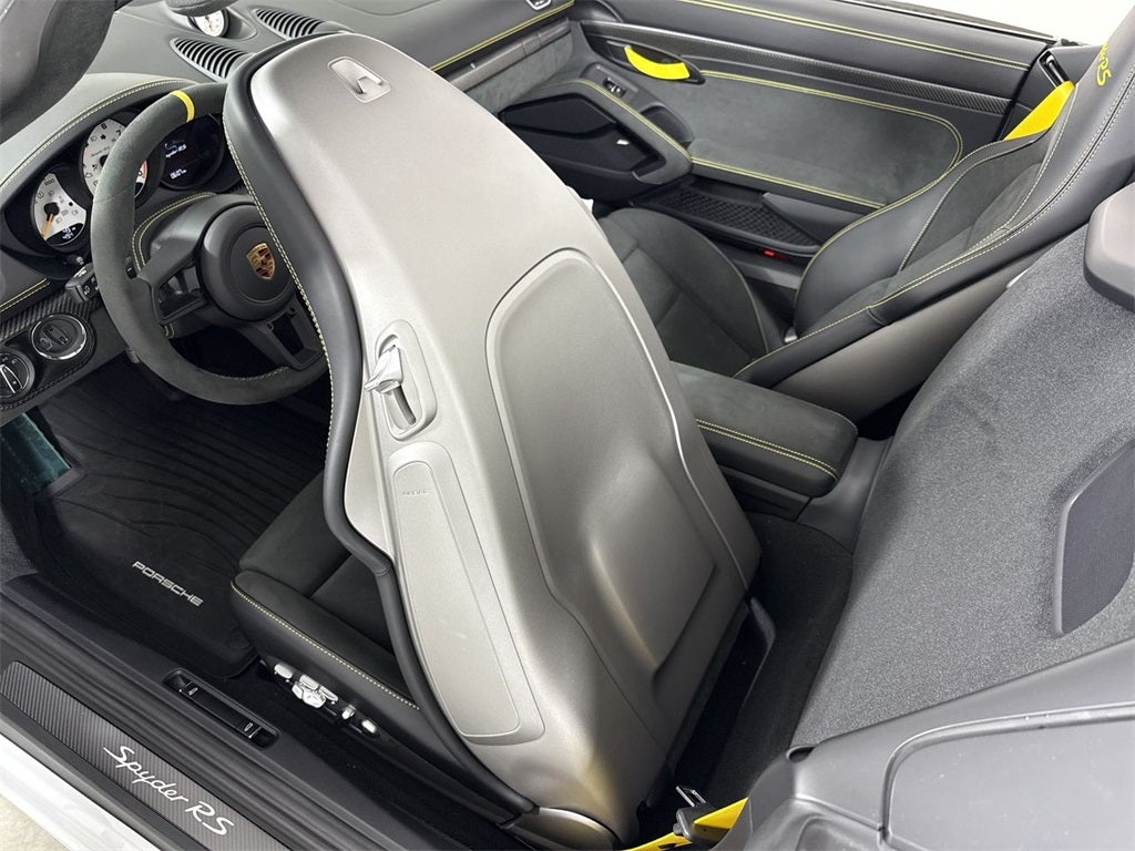 2025 Porsche 718 Spyder RS RS
