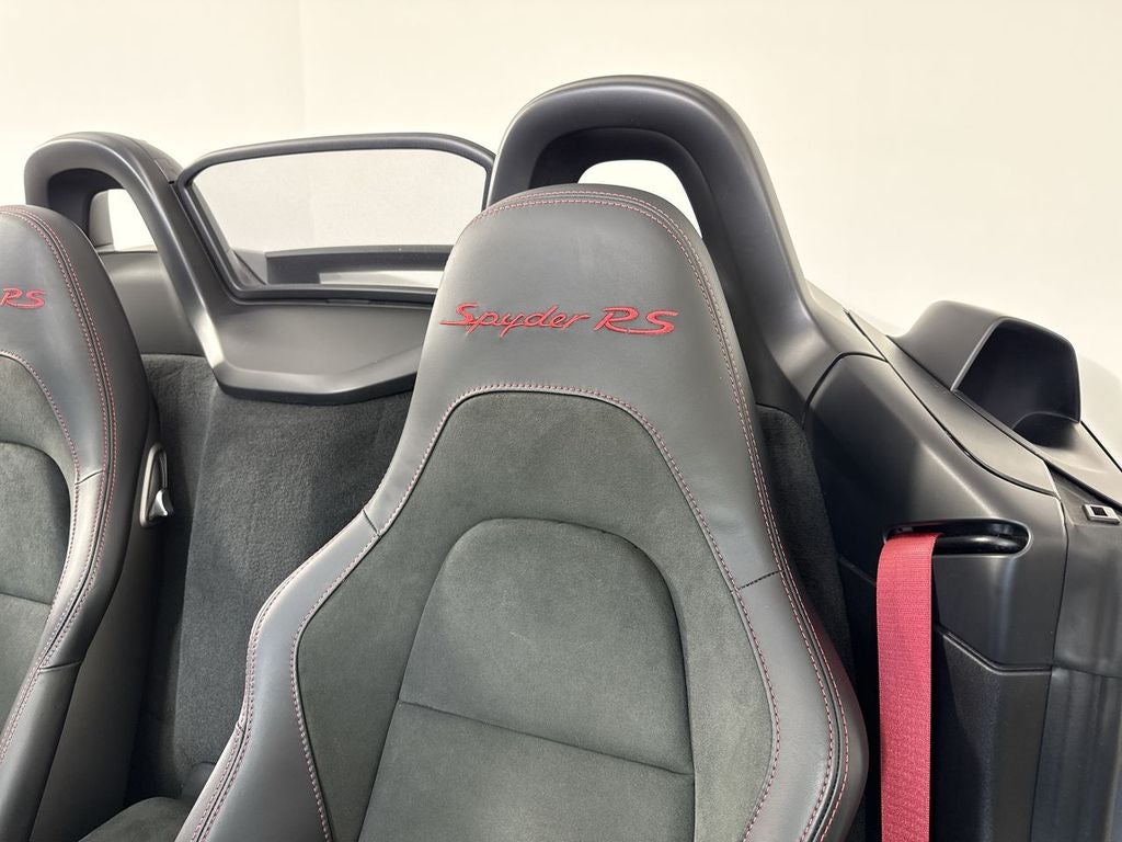 2024 Porsche 718 Spyder RS